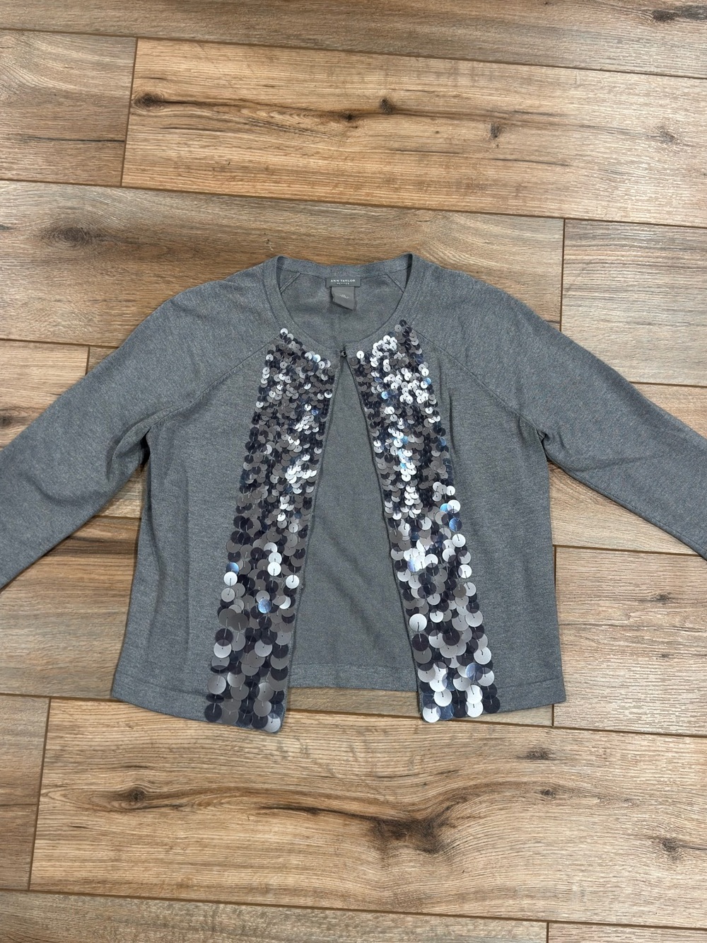 ANN TAYLOR Chic Gray & Silver Sequin Cardigan | Size XS